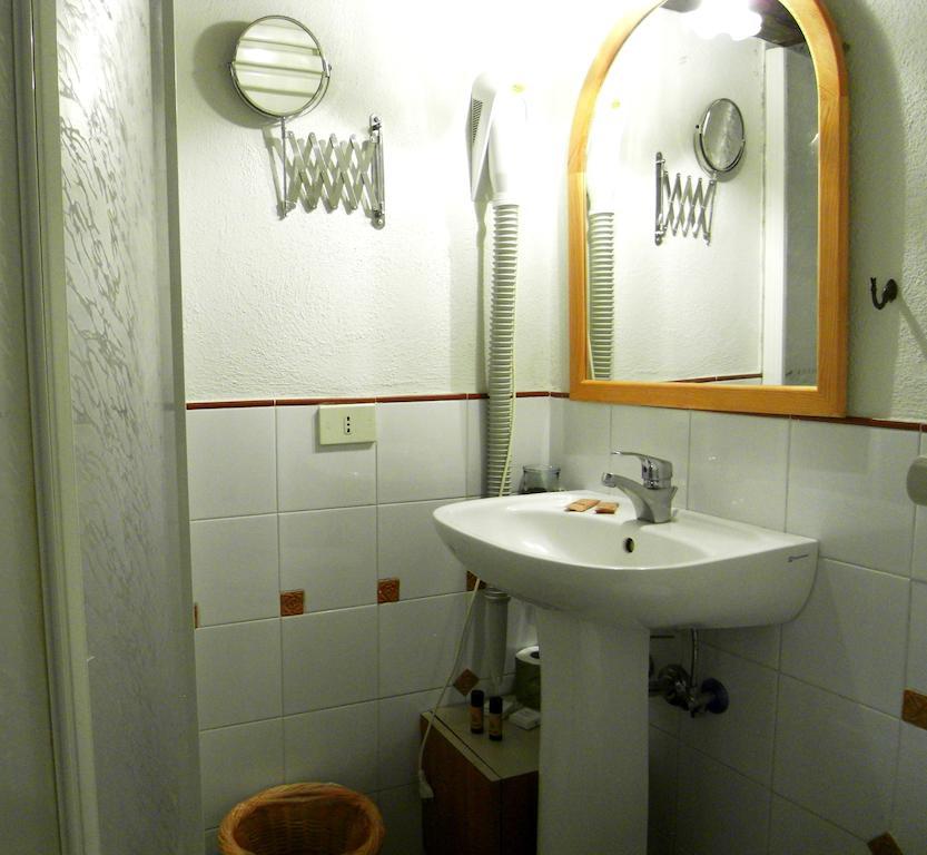 Guest House Il Borgo Di Sempronio Semproniano Habitación foto