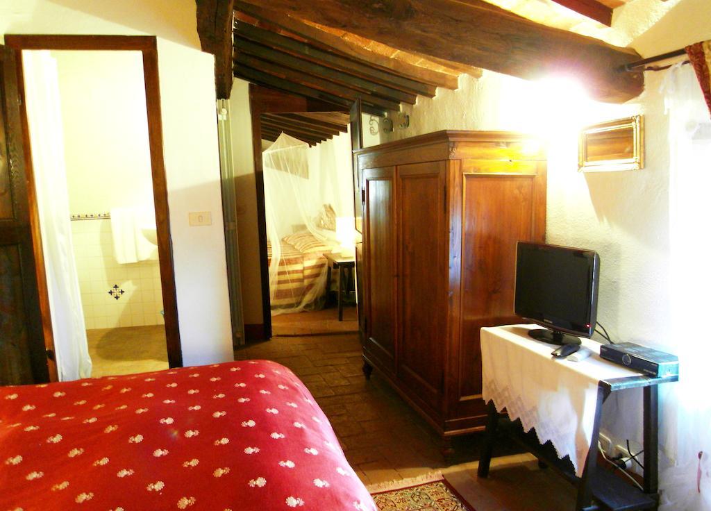 Guest House Il Borgo Di Sempronio Semproniano Habitación foto