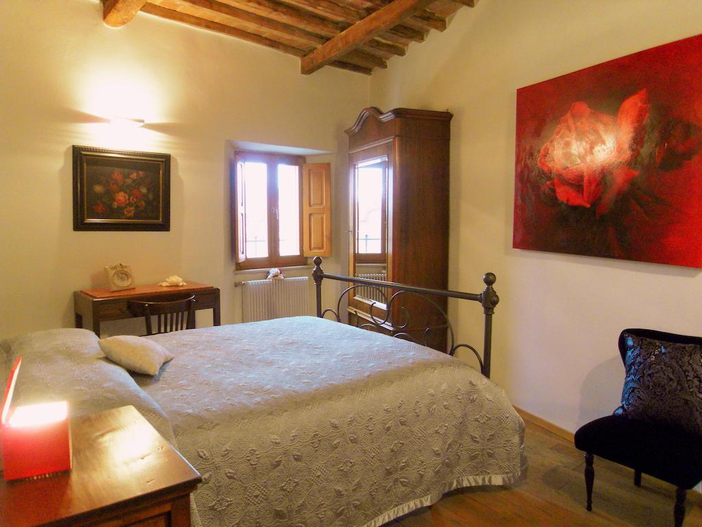 Guest House Il Borgo Di Sempronio Semproniano Habitación foto